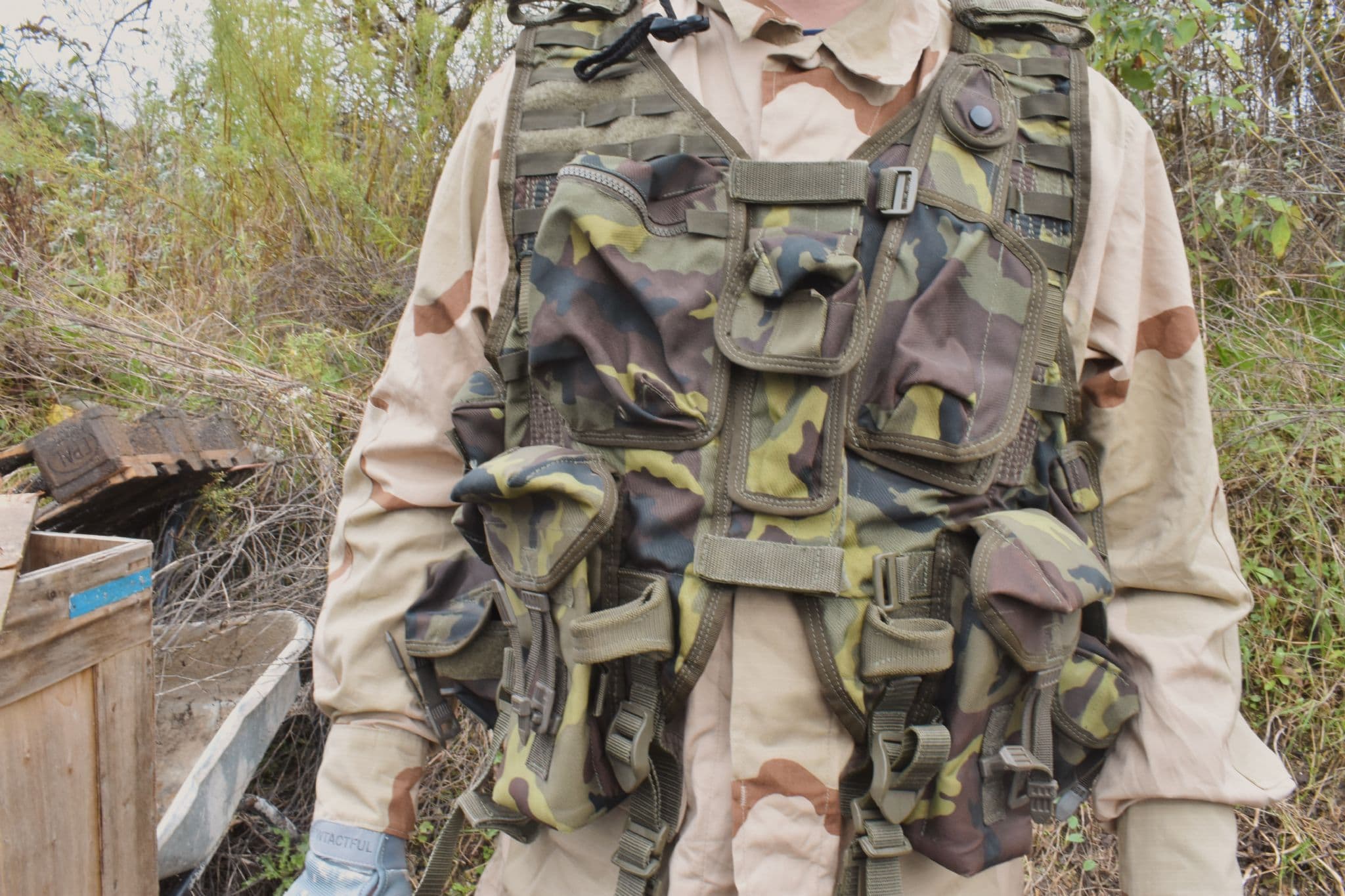 Czech  Tactical DPM Vest - Image 11
