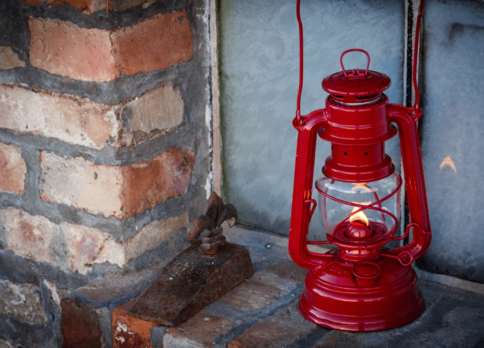 Feuerhand Baby Special 276 Hurricane Lantern - Ruby Red - Image 2