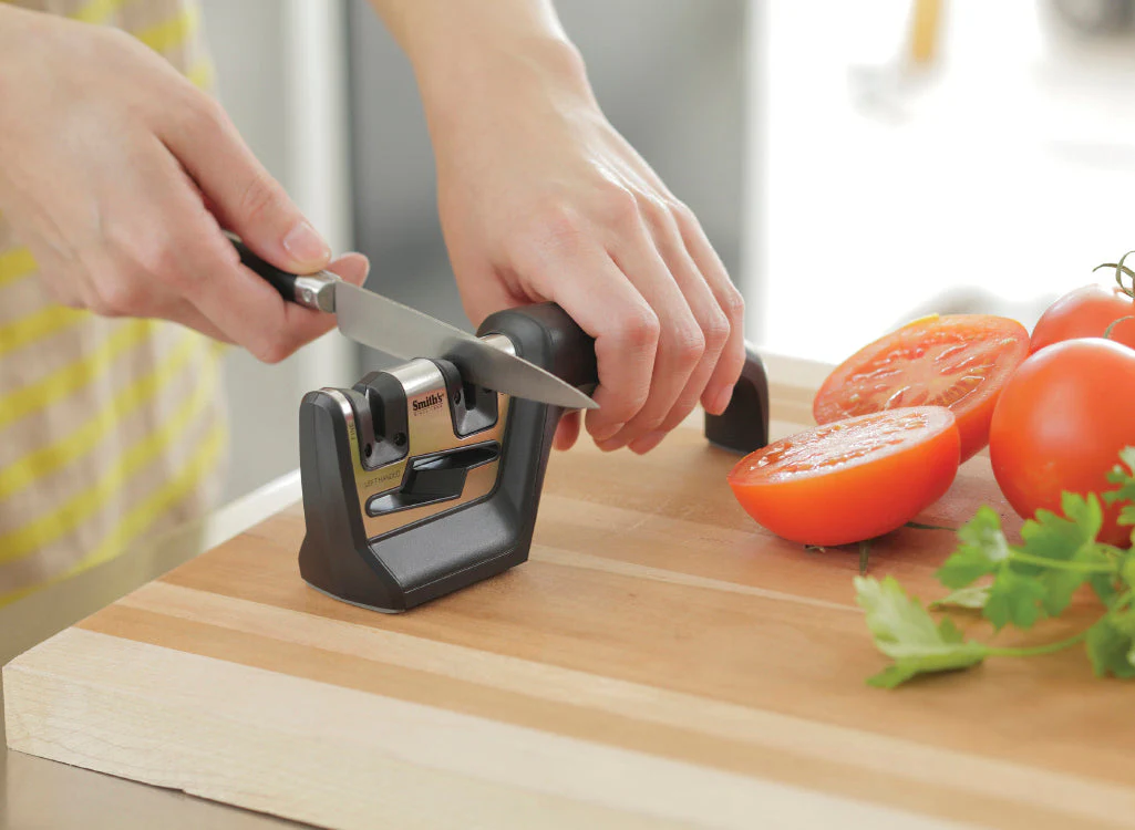 Smith's Deluxe Pull-Thru Knife & Scissors Sharpener - Image 2