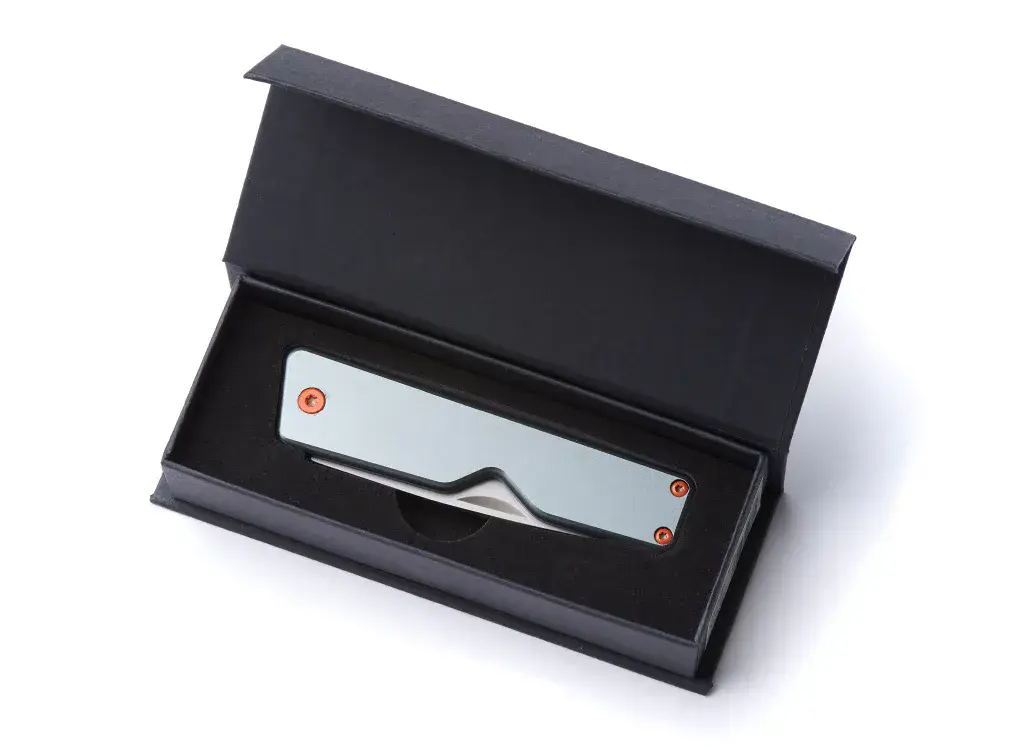 Whitby Mint EDC Titanium Pocket Knife - UK Legal Carry - Image 4